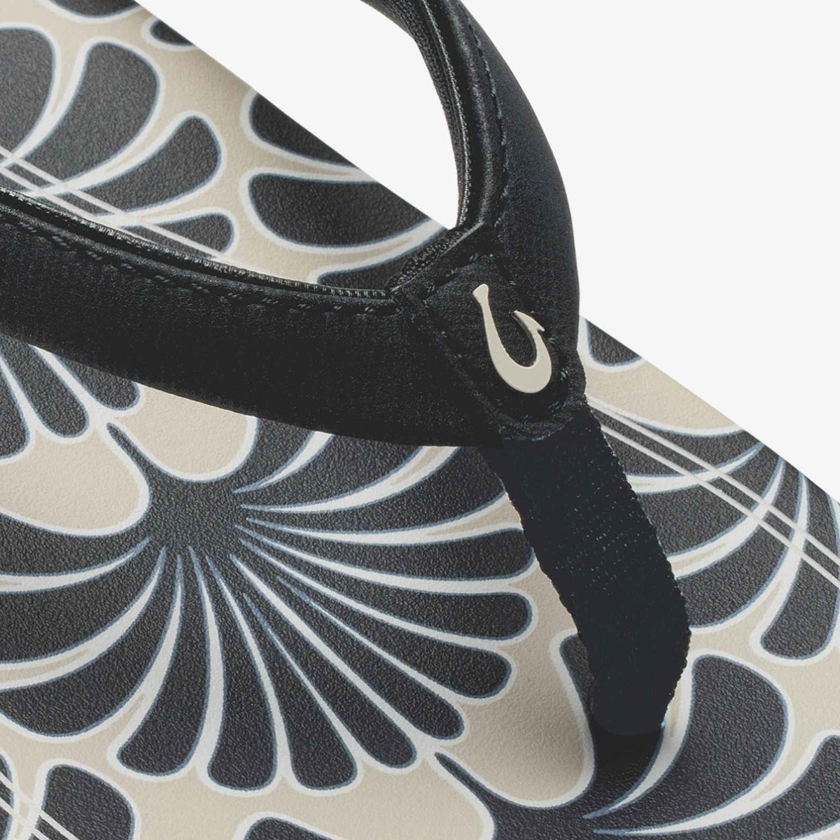 'Uiki  -  Black / Pa'i